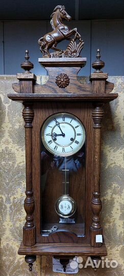 Старинные настенные часы