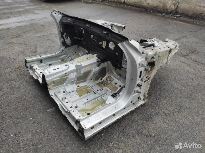 Часть кузова (передняя) Bmw 5-Series F10 N52B25