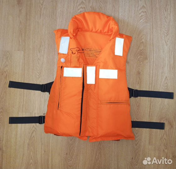 Спасательный жилет