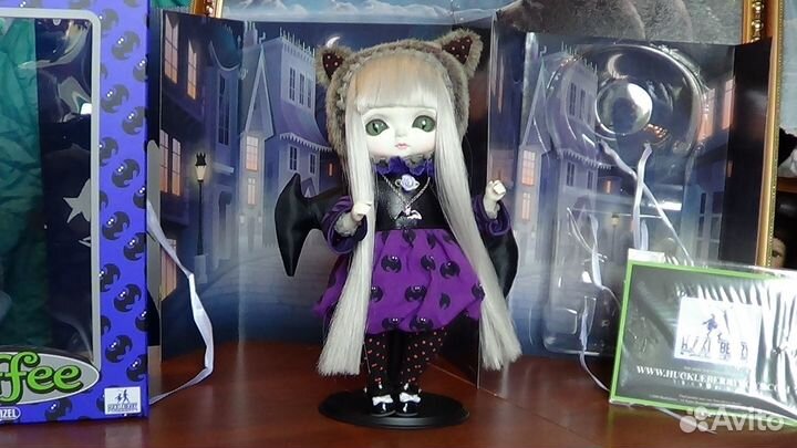 Коллекционная кукла Toffee Hazel - летучая мышка