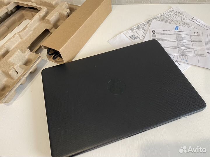 HP 14s 8gb ddr4/ssd 128gb