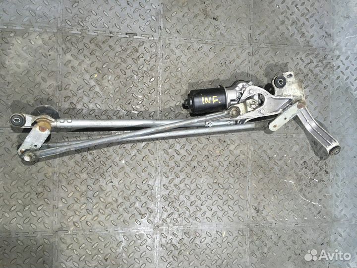 Трапеция стеклоочистителей в сборе с моторчиком