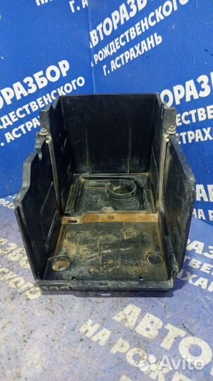 Площадка под аккумулятор Ford Focus 3 седан 2012