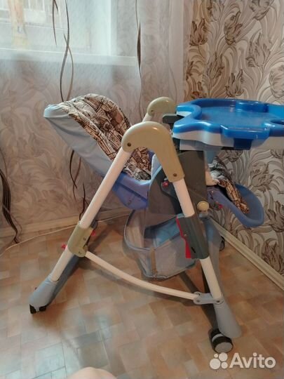 Детский стульчик для кормления