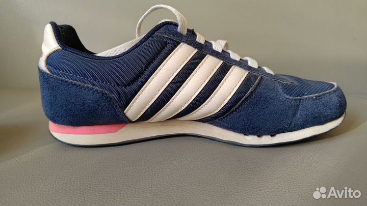 Кроссовки Adidas Neo City Racer женские. размер 37