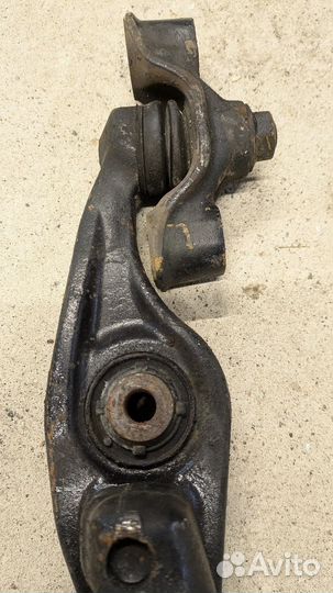 Правый нижний рычаг mazda 6gh