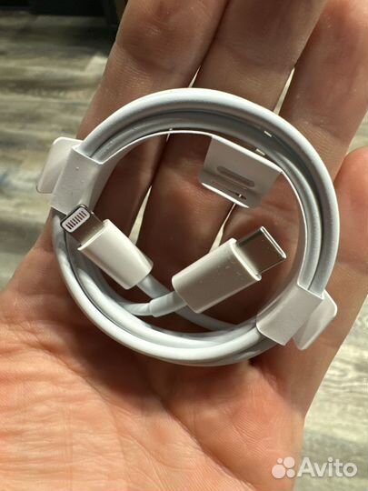 Кабель Apple lightning USB-C