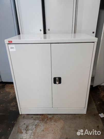 Шкаф маталлический крашенный