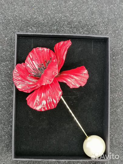 Брошь ручной работы 