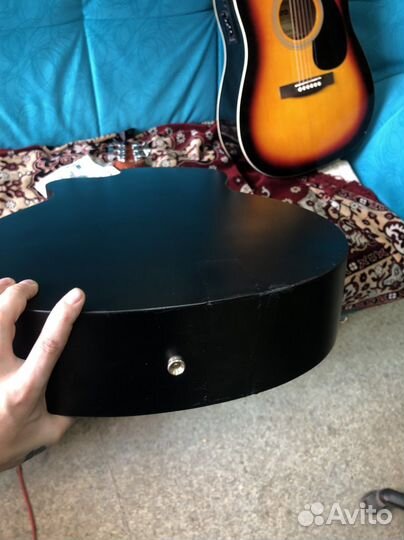 Электроакустическая гитара