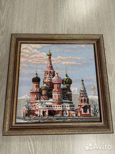 Картина вышитая Москва