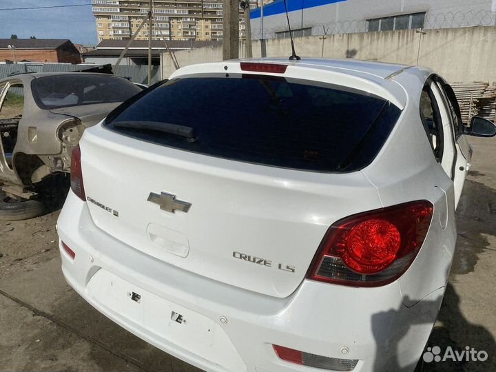 Крышка багажника Chevrolet Cruze Hatchback 09-15