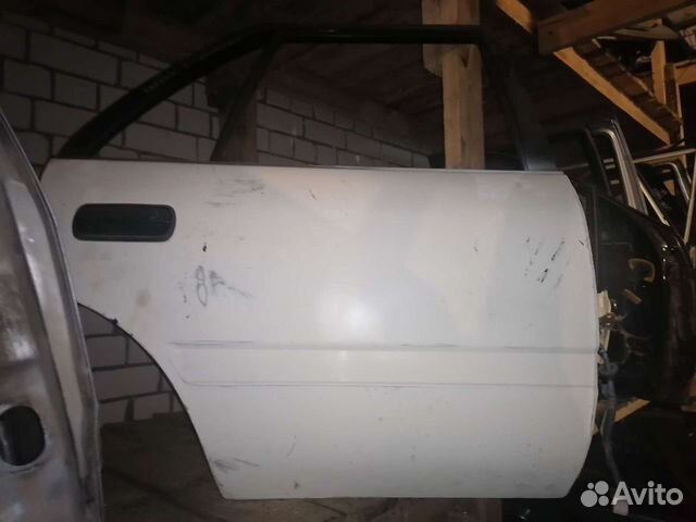 Дверь задняя правая toyota corolla 7