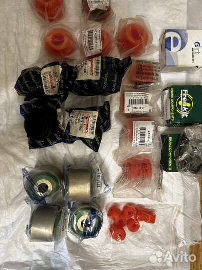 Комплект на Nissan v60 1996 года