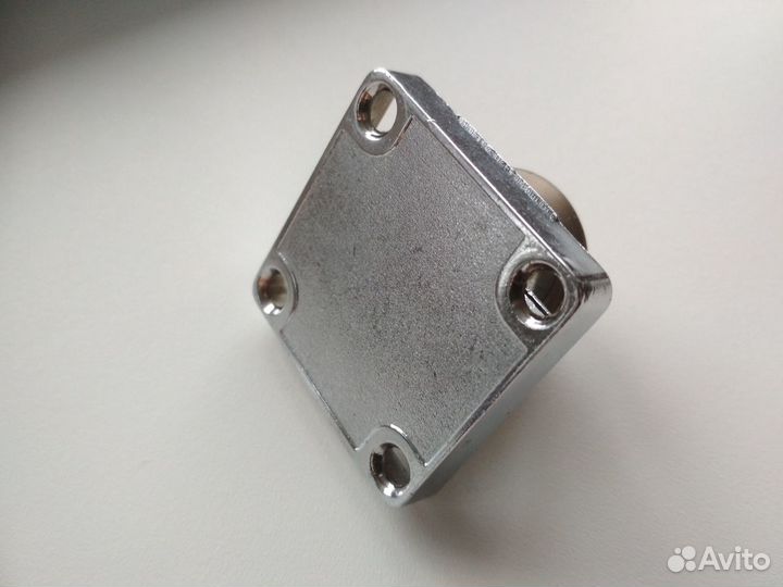 Замок для мебели с приёмной планкой