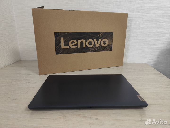 Свежий Lenovo 2022