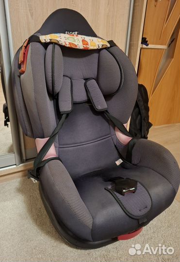 Автомобильное кресло