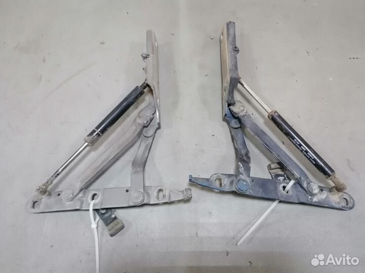 Петли багажника Audi 80 B3 1.6 DT 1986-1991