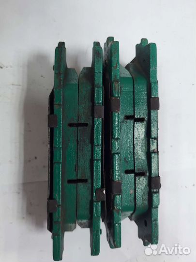 Колодки тормозные дисковые передние Camry 2018