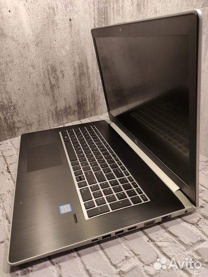 Игровой ноут 17,3 дюйма с SSD/nvidia 940M/core i5