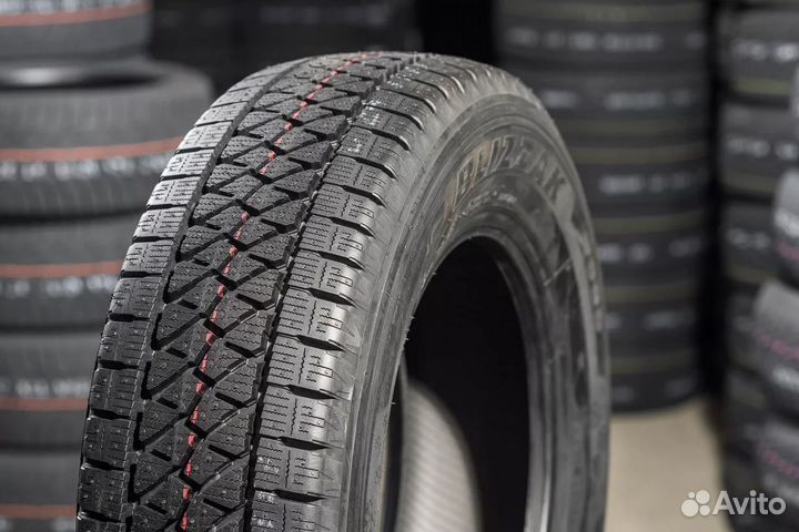 Bridgestone Blizzak W995 215/65 R16