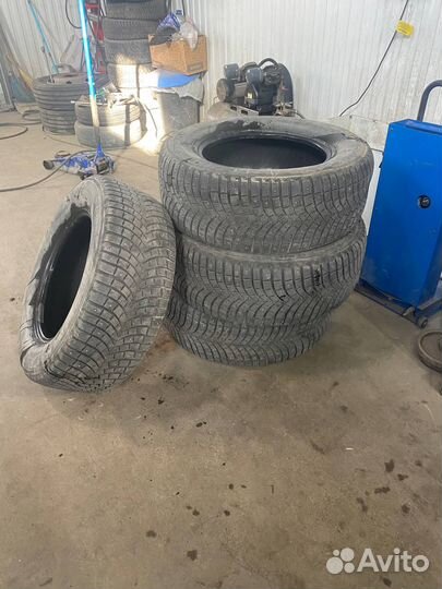 Michelin 4X4 A/T 285/60 R18