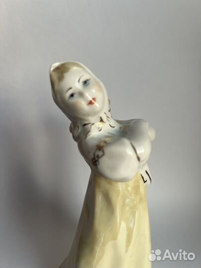 Фарфоровая Статуэтка плясунья кф Чудово