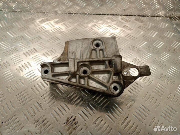 Кронштейн двигателя Renault Clio 3 (2005 - 2009)