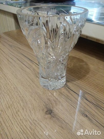 Хрустальная ваза