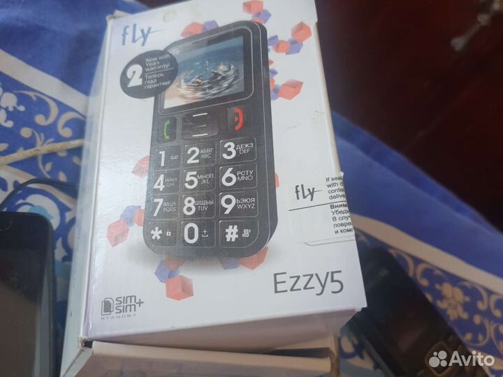 Телефон Fly ezzy5