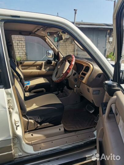 Isuzu Bighorn 3.0 AT, 2000, 220 000 км