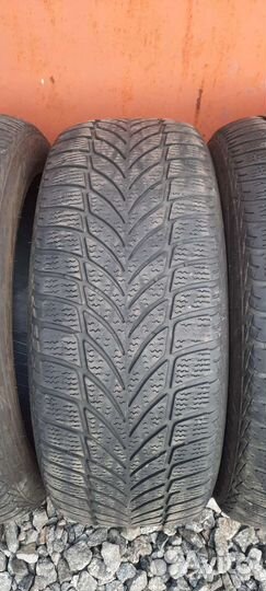 Goodyear UltraGrip Ice 2 205/55 R16