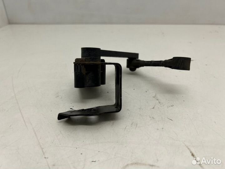 Датчик высоты дорожного просвета Land Rover Range