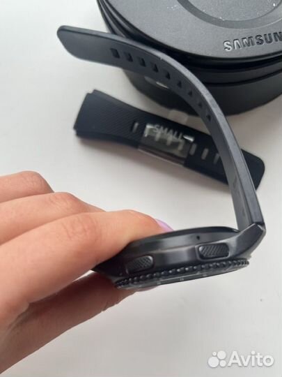 Смарт-часы Samsung Gear S3 Classic