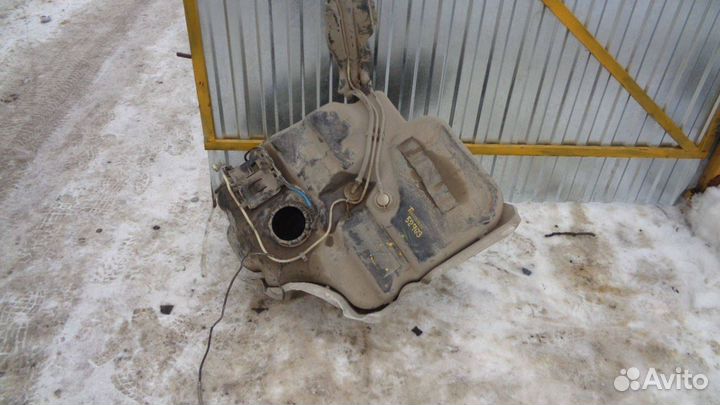 Бак топливный VW Touran 1