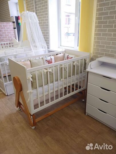 Детская кроватка с Маятником и автостенкой