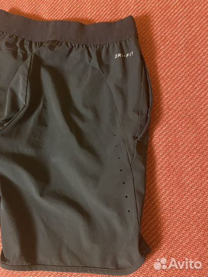 Теннисные шорты nike 128-140