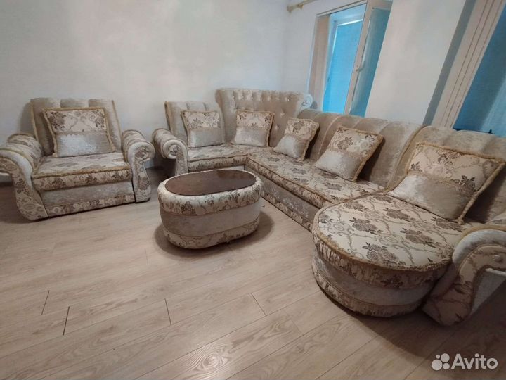 Угловой диван бу