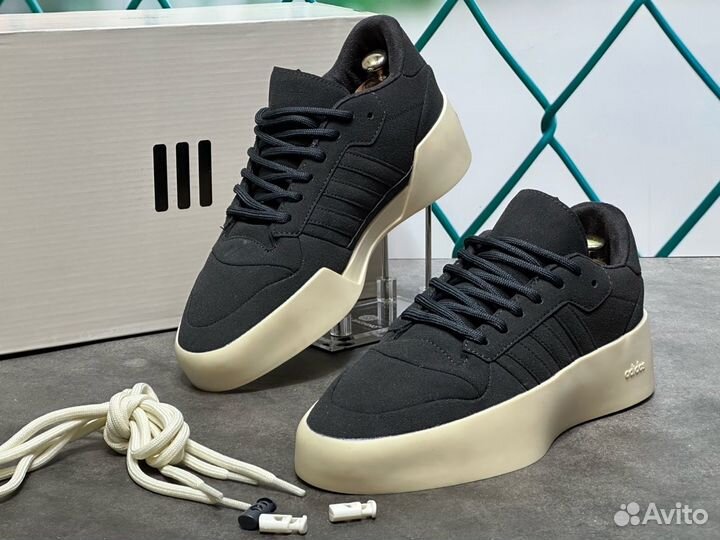 Кроссовки adidas fear of god