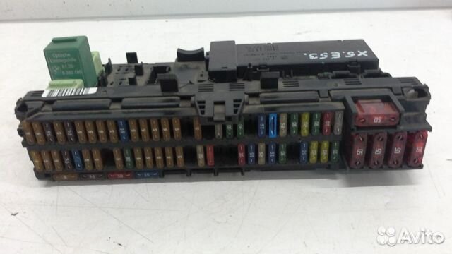 Блок предохранителей салона BMW X5 4.4 бензин M62
