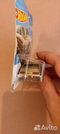 Hot Wheels Cadillac Seville '82