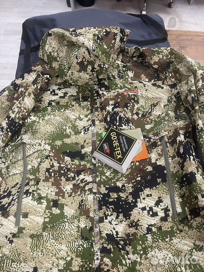 Sitka dew point jacket