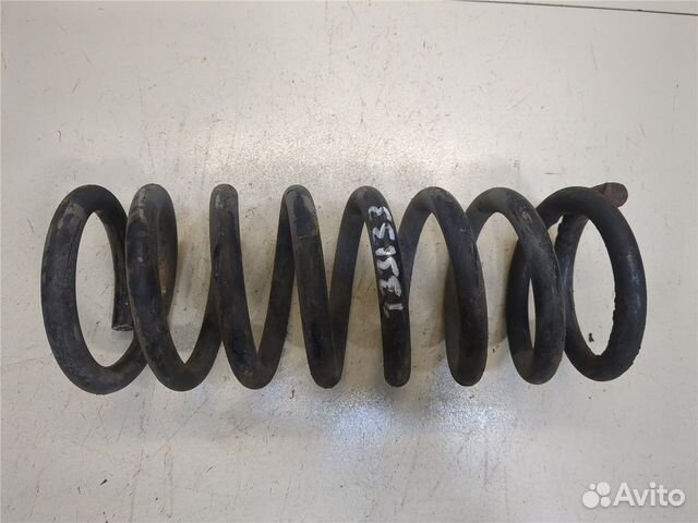 Пружина подвески Nissan Elgrand, 1998