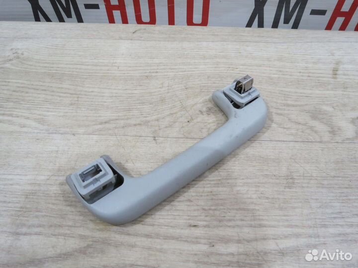 Ручка потолочная Audi Q3