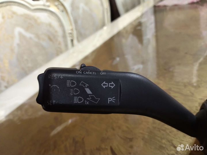 Подрулевой переключатель Volkswagen Jetta 6