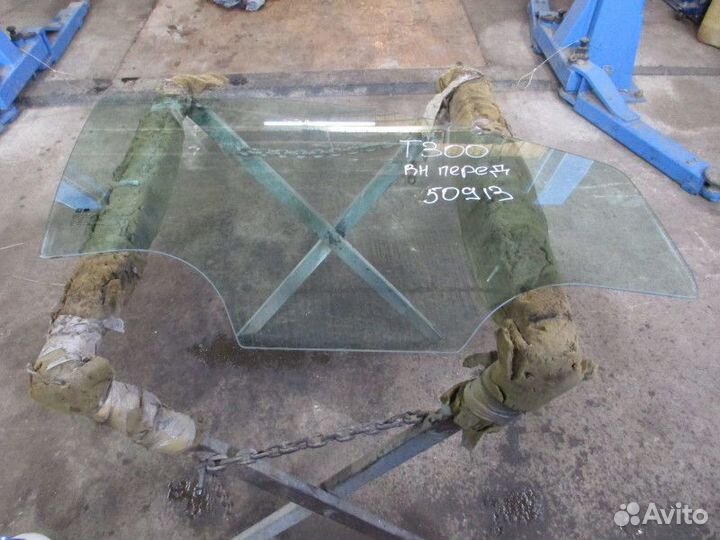 Стекло двери передней правой Chevrolet Aveo (T300)