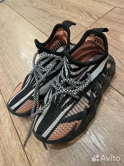 Кроссовки детские