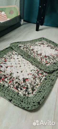 Вязанные коврики на табурет/стул