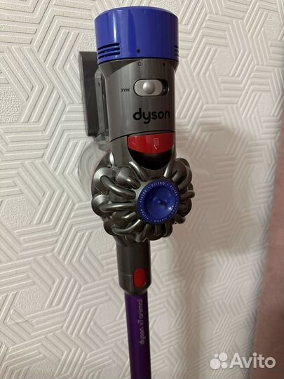Пылесос Dyson v7