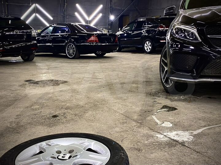 Машиноместо, > 30 м²